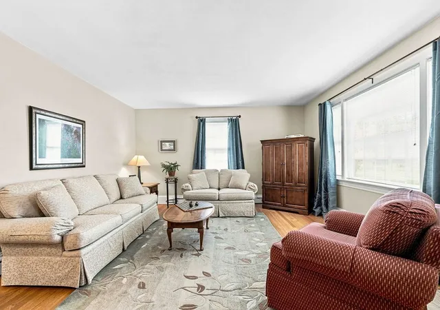 Photo 4 of Single family home for sale at 5 Brewster St, New Bedford, MA 02745 | MLS# 73572584 | Listing updated on 2026-09-11
