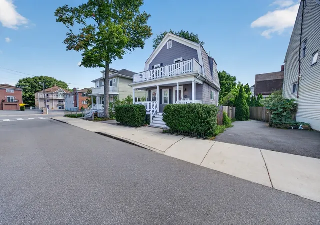 Photo 2 of Single family home for sale at 69 Highland Ave, Everett, MA 02149 | MLS# 73581321 | Listing updated on 2026-10-10