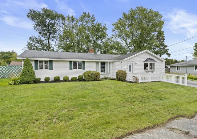 Photo 2 of Single family home for sale at 19 William Rd, Holbrook, MA 02343 | MLS# 73584062 | Listing updated on 2026-10-11