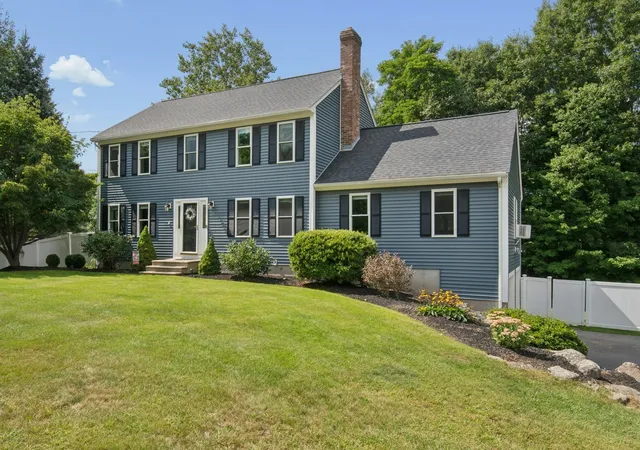 Photo 1 of Single family home for sale at 277 Wachusett St, Holden, MA 01520 | MLS# 73574714 | Listing updated on 2026-10-05