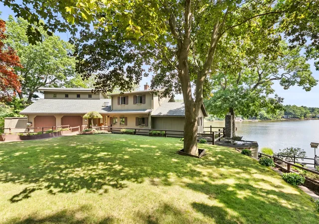 Photo 1 of Single family home for sale at 290 Oakridge Ave, North Attleboro, MA 02760 | MLS# 73572161 | Listing updated on 2026-09-14