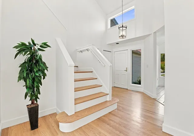 Listing Photo 2 - Condo for sale in building located at 7 Wainwright Rd, Winchester, MA 01890 - Unit #47