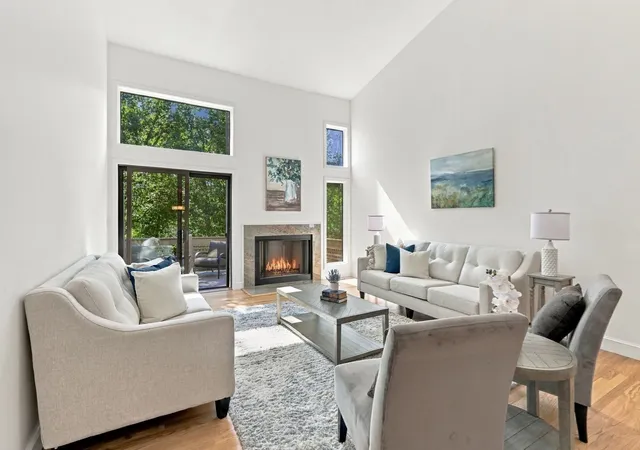 Listing Photo 4 - Condo for sale in building located at 7 Wainwright Rd, Winchester, MA 01890 - Unit #47