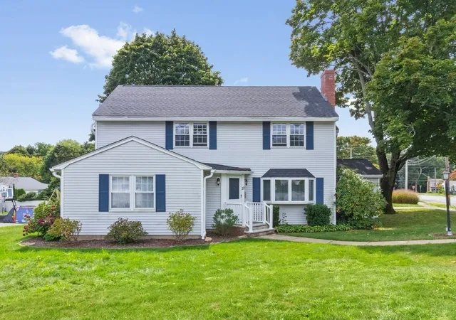 Photo 2 of Single family home for sale at 22 Abbott Rd, Waltham, MA 02452 | MLS# 73574977 | Listing updated on 2026-09-15
