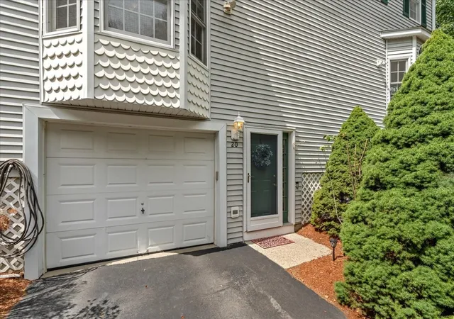 Photo 3 of Condo for sale at 20 Waltham Dr #20, Plainville, MA 02762 | MLS# 73570899 | Listing updated on 2026-09-19