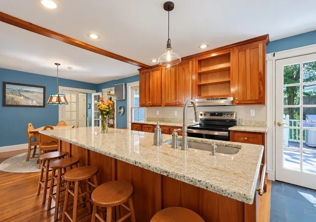Photo 3 of Single family home for sale at 40 Lydon, Norwood, MA 02062 | MLS# 73575944 | Listing updated on 2026-10-14
