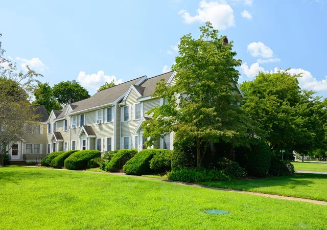 Photo 3 of Condo for sale at 279 Central St #279, East Bridgewater, MA 02333 | MLS# 73588033 | Listing updated on 2026-10-11