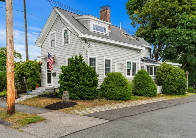 Photo 3 of Sale Pending at 33 Putnam St, Danvers, MA 01923 | MLS# 73570785 | Listing updated on 2026-09-16