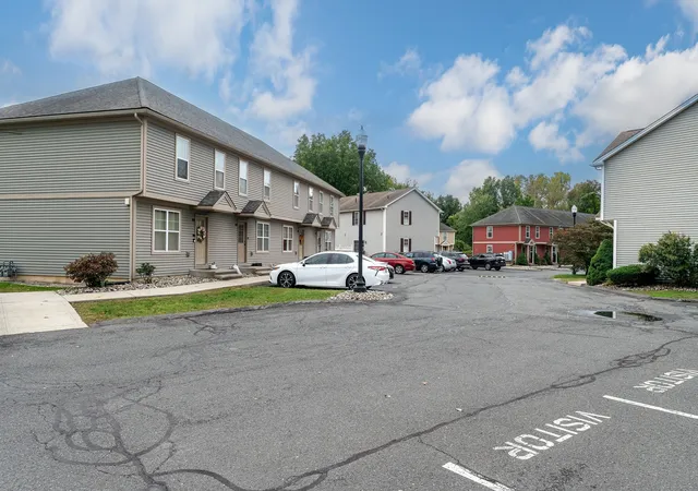 Listing Photo 1 - Condo for sale in building located at 139 Union St, Westfield, MA 01085 - Unit #43