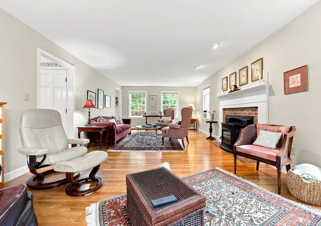 Photo 4 of Sale Pending at 104 Elm St, Byfield, MA 01922 | MLS# 73573299 | Listing updated on 2026-09-30
