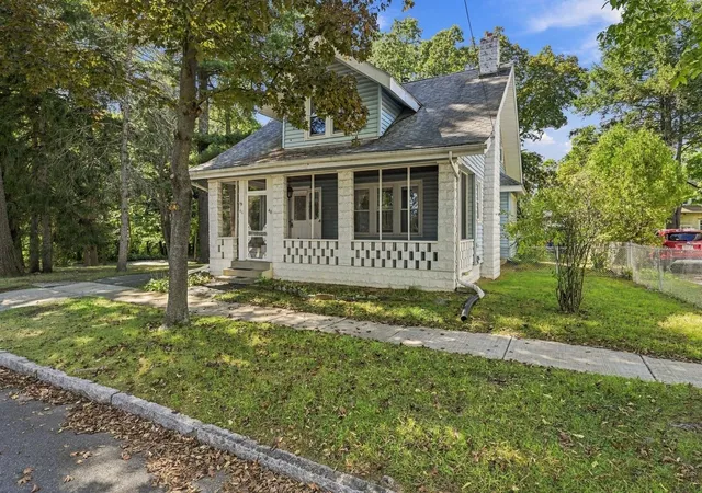 Photo 1 of Sale Pending at 46 Rush St, Springfield, MA 01109 | MLS# 73580641 | Listing updated on 2026-10-14