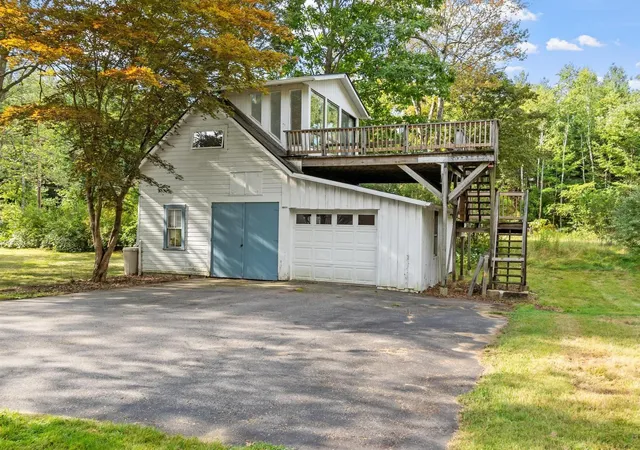 Photo 4 of Sale Pending at 322 Pearl St, Gardner, MA 01440 | MLS# 73575101 | Listing updated on 2026-09-29