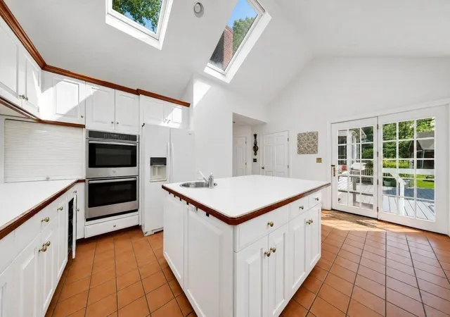 Photo 4 of Single family home for sale at 378 River St, Norwell, MA 02061 | MLS# 73571272 | Listing updated on 2026-10-02