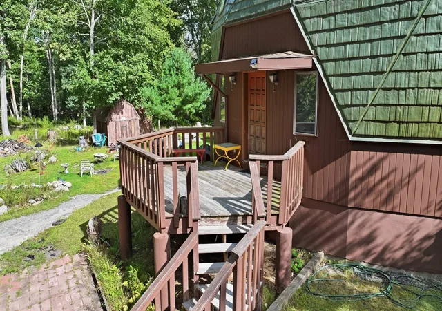 Photo 3 of Single family home for sale at 243 Oak St, Holliston, MA 01746 | MLS# 73576195 | Listing updated on 2026-09-12