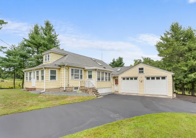 Photo 3 of Single family home for sale at 225 Page St, Avon, MA 02322 | MLS# 73573153 | Listing updated on 2026-09-16