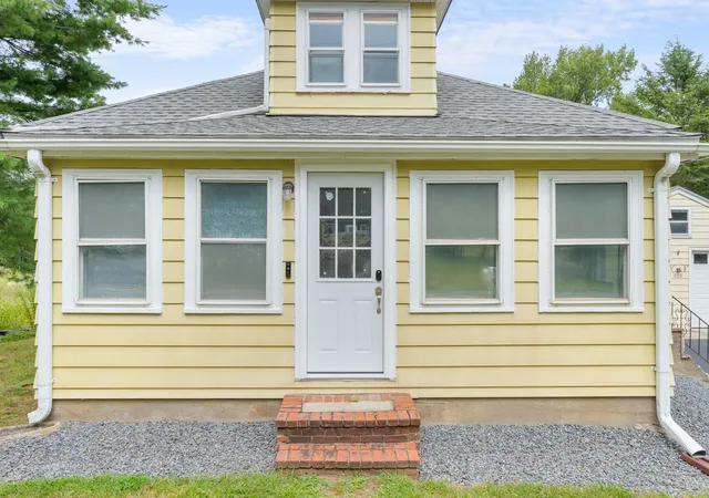 Photo 3 of Single family home for sale at 225 Page St, Avon, MA 02322 | MLS# 73573153 | Listing updated on 2026-09-16