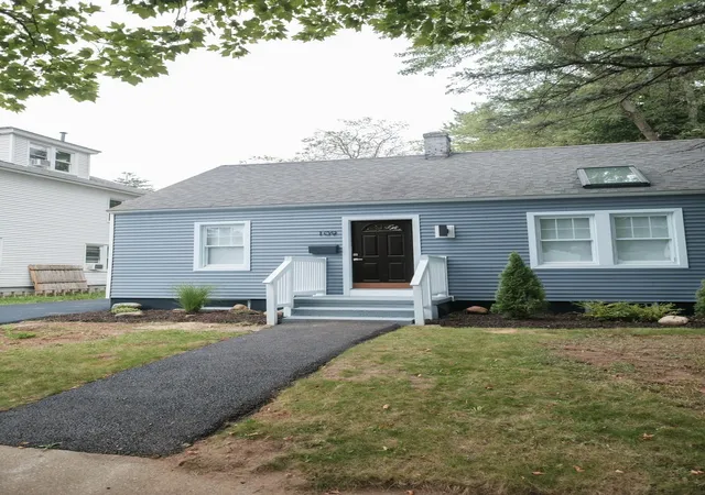 Photo 2 of Sale Pending at 109 Powell Ave, Springfield, MA 01118 | MLS# 73570427 | Listing updated on 2026-09-11