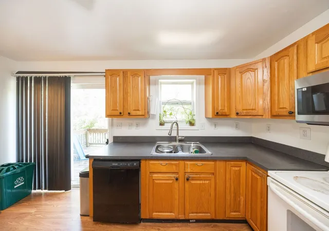 Photo 3 of Single family home for sale at 14 Sherburne Ave, Worcester, MA 01606 | MLS# 73574195 | Listing updated on 2026-09-16