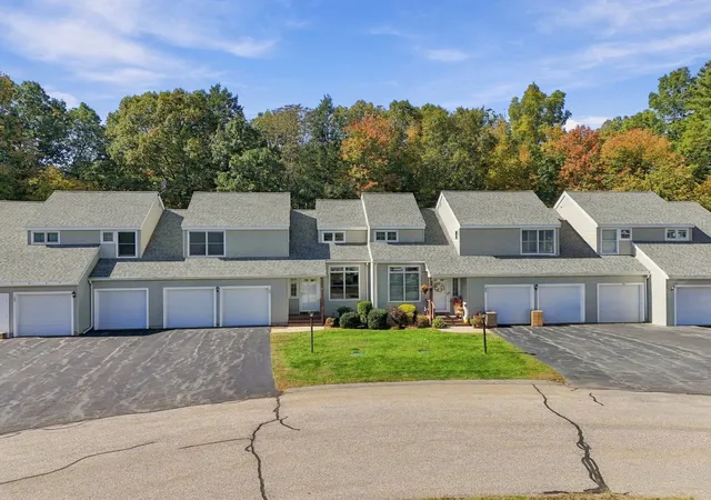 Photo 2 of Condo for sale at 35 Coles Way #35, Atkinson, NH 03811 | MLS# 73588093 | Listing updated on 2026-10-11