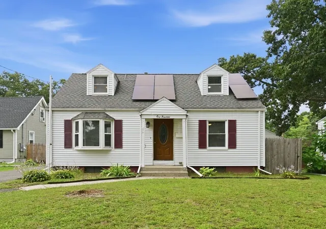 Photo 2 of Single family home for sale at 100 Lang St, Springfield, MA 01104 | MLS# 73575229 | Listing updated on 2026-09-11