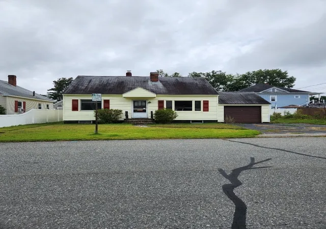 Photo 1 of Single family home for sale at 81 King St, Nashua, NH 03060 | MLS# 73571856 | Listing updated on 2026-09-14