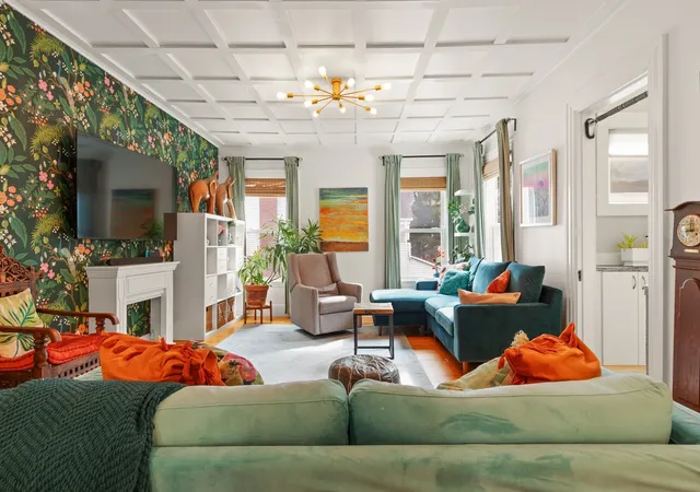 Listing Photo 3 - Condo for sale in building located at 169 Hunnewell Ave, Newton, MA 02458 - Unit #2