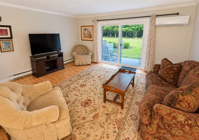 Listing Photo 5 - Condo for sale in building located at 185 Porter Lake Dr, Springfield, MA 01106 - Unit #185