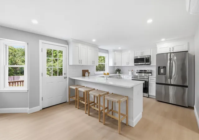 Photo 4 of Single family home for sale at 938 Ocean St, Marshfield, MA 02050 | MLS# 73570676 | Listing updated on 2026-09-20