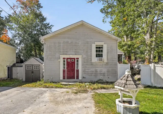Photo 2 of Single family home for sale at 21 Browns Brk Rd, Webster, MA 01570 | MLS# 73588939 | Listing updated on 2026-10-13