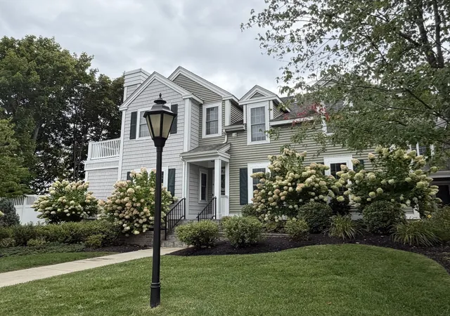 Photo 2 of Condo for sale at 4 Village Dr #4, Quincy, MA 02169 | MLS# 73573769 | Listing updated on 2026-09-16