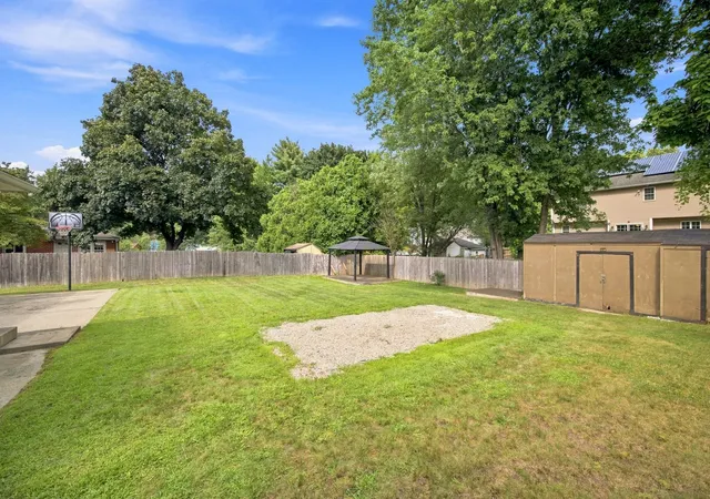 Photo 4 of Sale Pending at 63 Martel Rd, Springfield, MA 01119 | MLS# 73570518 | Listing updated on 2026-09-29