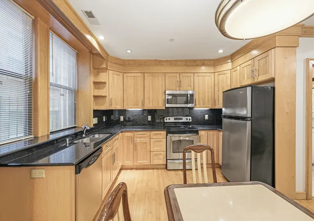 Photo 4 of Condo for sale at 34 Harrison Ave #B, Boston, MA 02111 | MLS# 73572531 | Listing updated on 2026-09-11