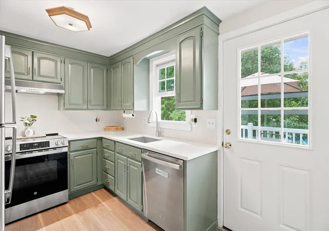 Photo 2 of Sale Pending at 13 Hilltop Dr, Burlington, MA 01803 | MLS# 73573024 | Listing updated on 2026-10-07
