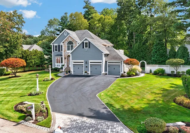 Photo 2 of Sale Pending at 21 Somerset Dr, Andover, MA 01810 | MLS# 73576012 | Listing updated on 2026-09-30