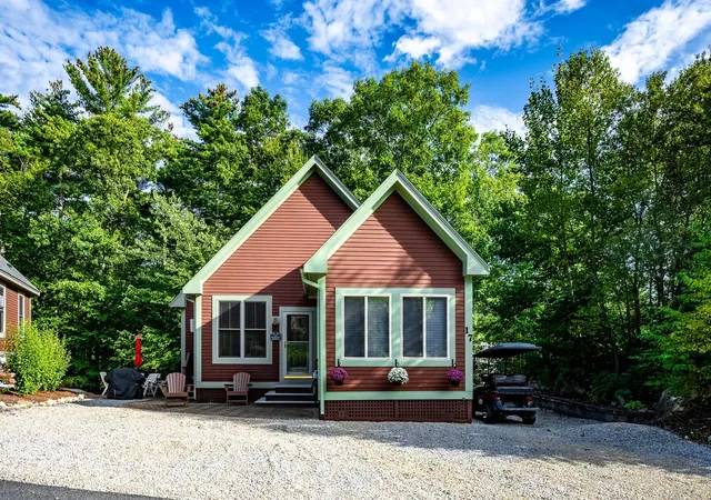Photo 2 of Sale Pending at 17 Lazy Day Dr #17, Westford, MA 01886 | MLS# 73570432 | Listing updated on 2026-09-15