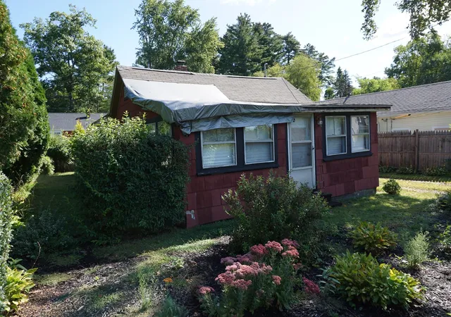 Photo 3 of Single family home for sale at 59 Lake View Ave, West Brookfield, MA 01585 | MLS# 73582053 | Listing updated on 2026-10-16
