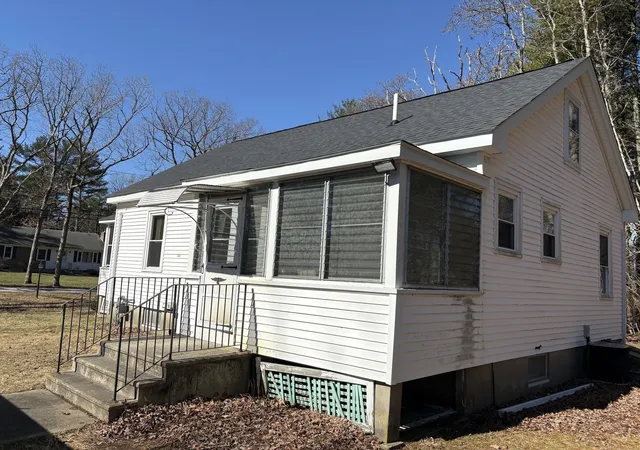 Photo 1 of Single family home for sale at 52 Carpenter St, Seekonk, MA 02771 | MLS# 73587686 | Listing updated on 2026-10-30