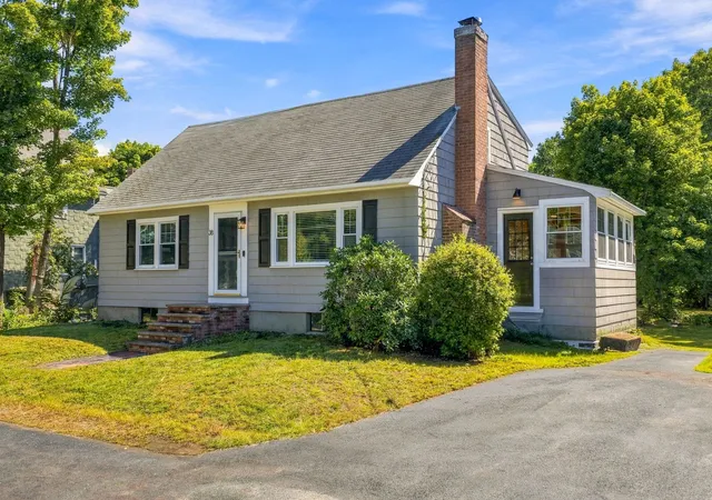 Photo 2 of Sale Pending at 38 Park Ave, Reading, MA 01867 | MLS# 73577945 | Listing updated on 2026-10-07