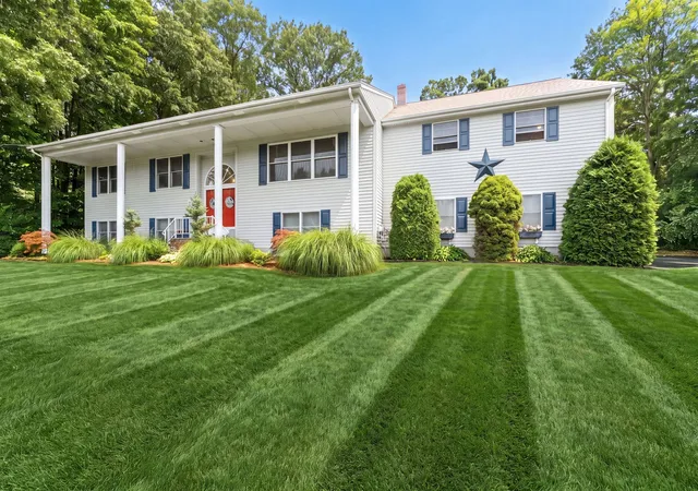 Photo 3 of Sale Pending at 100 Spring Water Dr, Woonsocket, RI 02895 | MLS# 73581674 | Listing updated on 2026-10-05