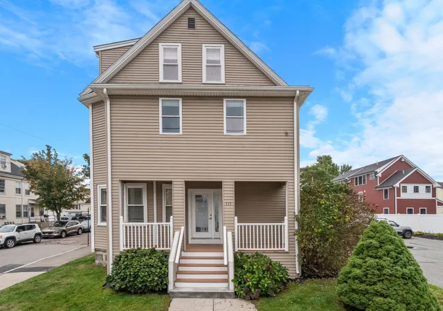 Photo 2 of Condo for sale at 111 Sumner St #2, Quincy, MA 02169 | MLS# 73587516 | Listing updated on 2026-10-14