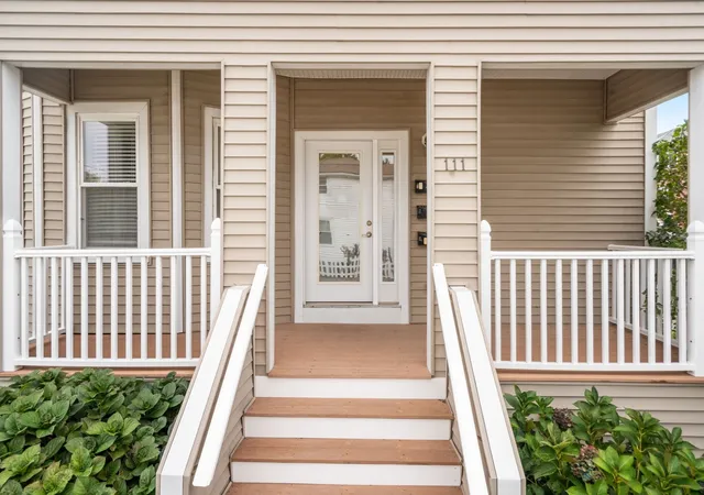 Photo 3 of Condo for sale at 111 Sumner St #2, Quincy, MA 02169 | MLS# 73587516 | Listing updated on 2026-10-14