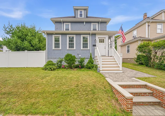 Photo 1 of Single family home for sale at 606 Lincoln Ave, Saugus, MA 01906 | MLS# 73575173 | Listing updated on 2026-09-18