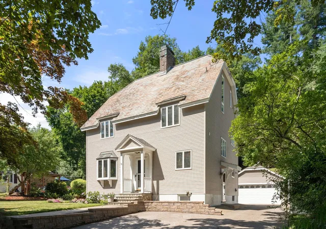 Photo 2 of Single family home for sale at 43 Laconia Rd, Worcester, MA 01609 | MLS# 73573097 | Listing updated on 2026-09-12