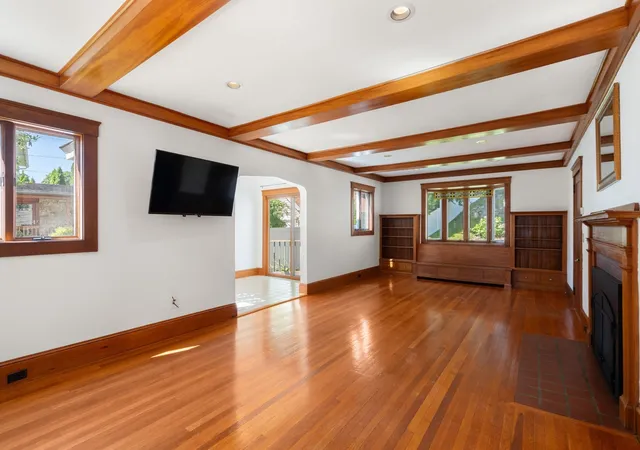 Photo 4 of Single family home for sale at 43 Laconia Rd, Worcester, MA 01609 | MLS# 73573097 | Listing updated on 2026-09-12