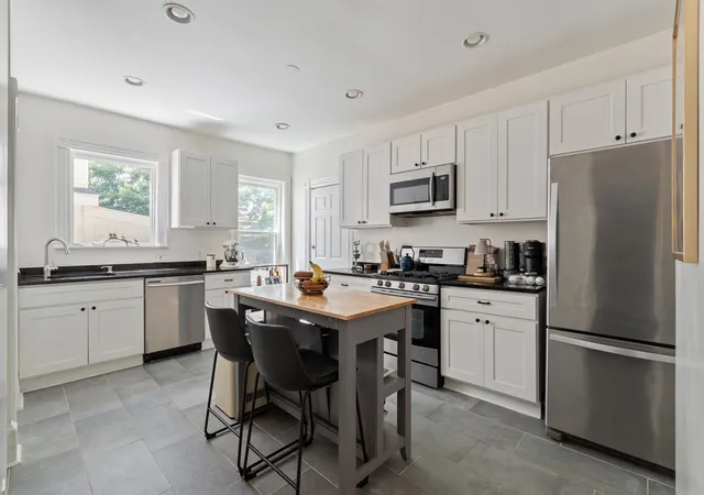 Photo 3 of Condo for sale at 39 Mellen St #A, Dorchester Center, MA 02124 | MLS# 73573294 | Listing updated on 2026-09-12