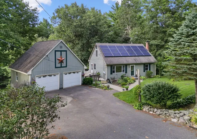 Photo 2 of Single family home for sale at 48 Orchard St, Belchertown, MA 01007 | MLS# 73574704 | Listing updated on 2026-10-05