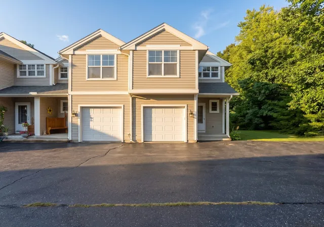 Photo 3 of Sale Pending at 330 Haydenvielle Rd #D, Leeds, MA 01053 | MLS# 73573586 | Listing updated on 2026-09-29