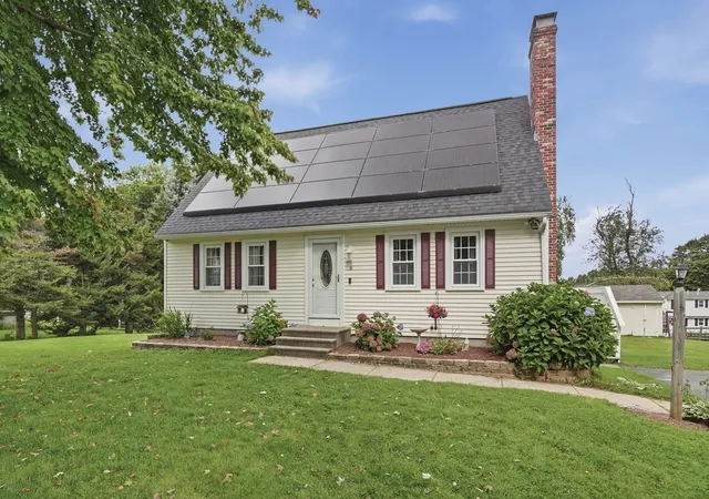 Photo 1 of Single family home for sale at 6 Westview Dr, Sutton, MA 01590 | MLS# 73574373 | Listing updated on 2026-09-20