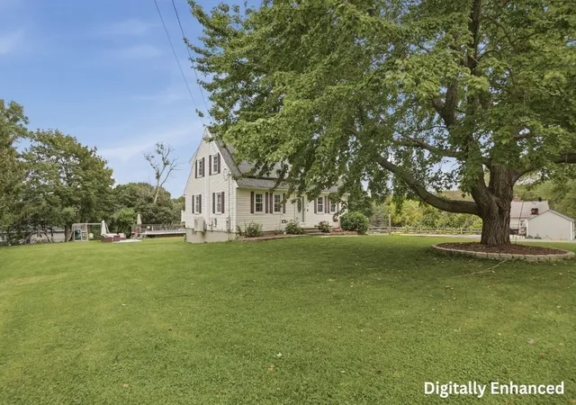 Photo 3 of Single family home for sale at 6 Westview Dr, Sutton, MA 01590 | MLS# 73574373 | Listing updated on 2026-09-20