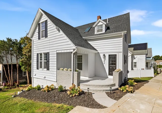 Photo 1 of Single family home for sale at 256 Weetamoe St, Fall River, MA 02720 | MLS# 73582049 | Listing updated on 2026-10-24